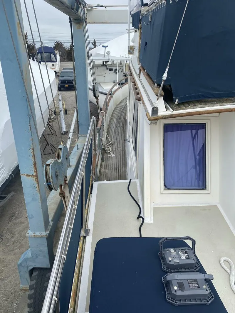 Slide: The Image of Grand Banks 42 1987 - 5254698