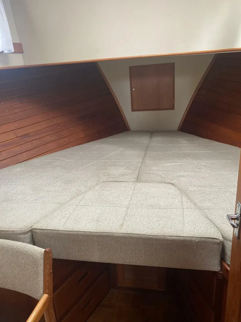 Slide: The Image of Grand Banks 42 1987 - 5254708