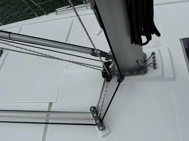 Slide: The Image of MR3 Mast Step - 5254935