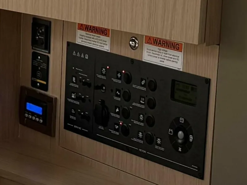 Slide: The Image of Salon Main & AC Control Panel - 5267394