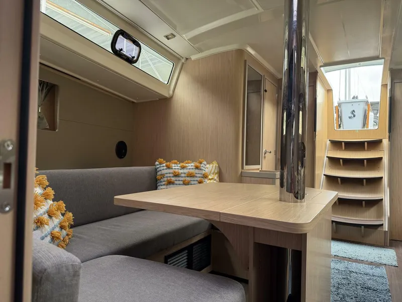 Slide: The Image of Starboard Looking Aft - 5254955