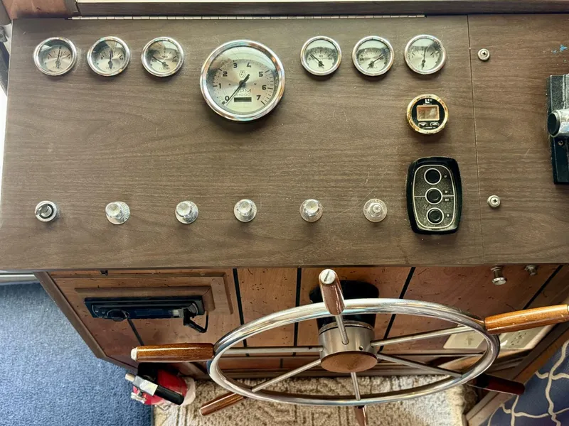 Slide: The Image of Sumerset 14 x 58 Aluminum Hull Houseboat with Catwalks 1977 - 5255901