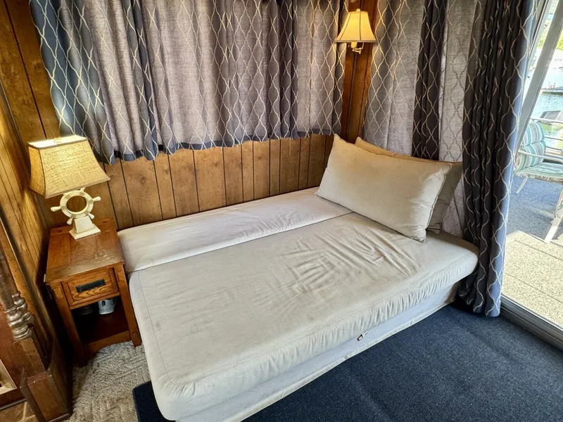 Slide: The Image of Sumerset 14 x 58 Aluminum Hull Houseboat with Catwalks 1977 - 5255904