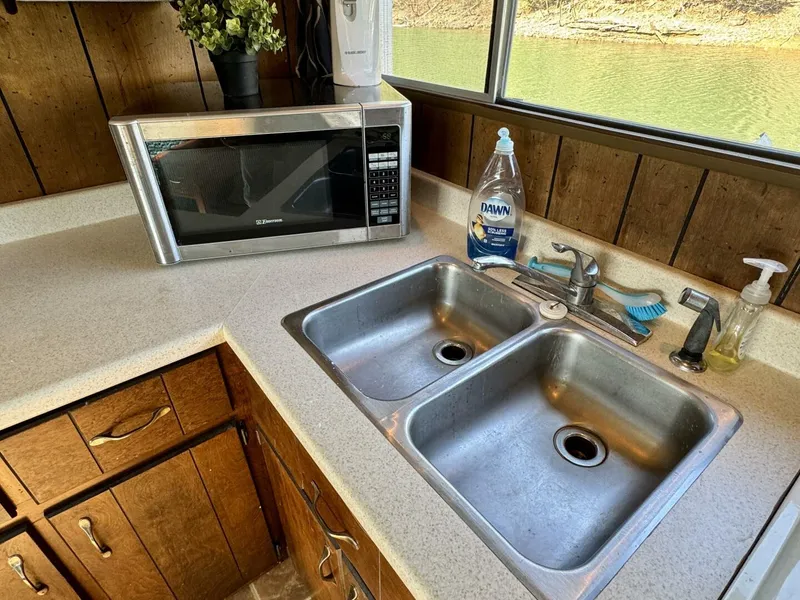 Slide: The Image of Sumerset 14 x 58 Aluminum Hull Houseboat with Catwalks 1977 - 5255911