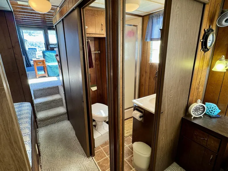 Slide: The Image of Sumerset 14 x 58 Aluminum Hull Houseboat with Catwalks 1977 - 5255931