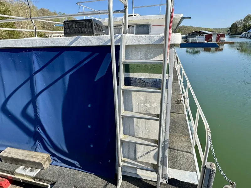 Slide: The Image of Sumerset 14 x 58 Aluminum Hull Houseboat with Catwalks 1977 - 5255957