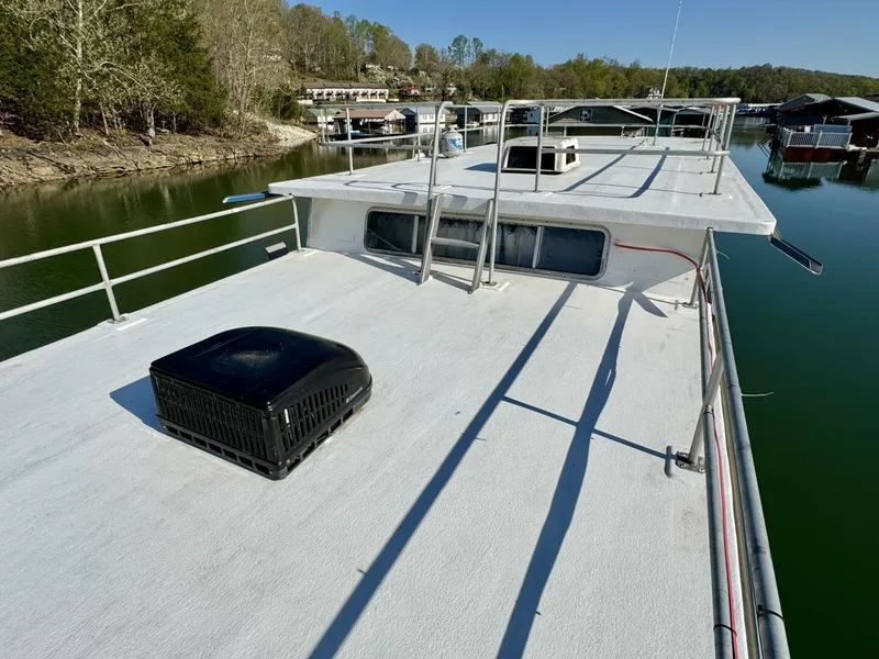 Slide: The Image of Sumerset 14 x 58 Aluminum Hull Houseboat with Catwalks 1977 - 5255958