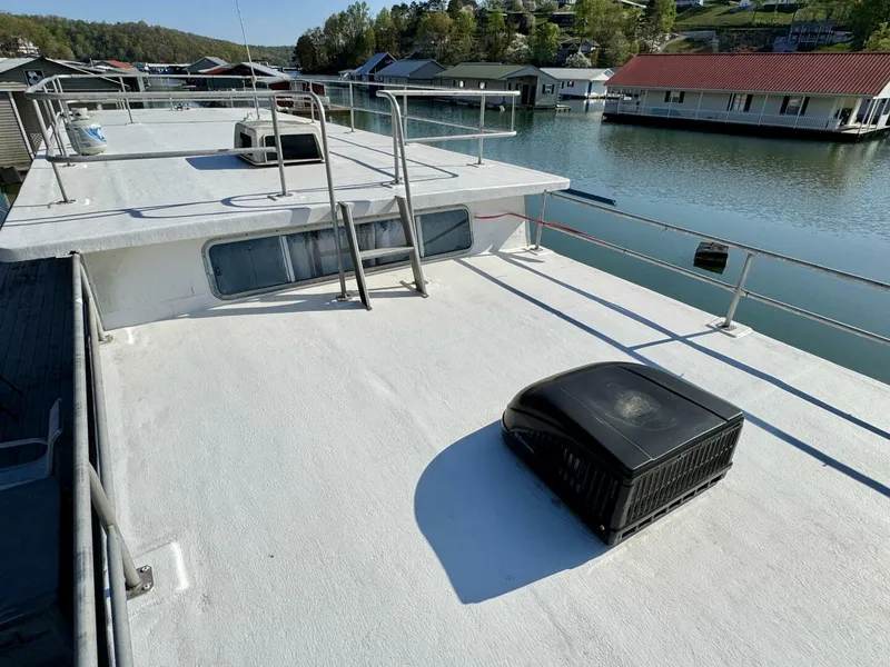 Slide: The Image of Sumerset 14 x 58 Aluminum Hull Houseboat with Catwalks 1977 - 5255959