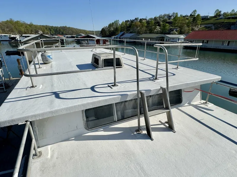 Slide: The Image of Sumerset 14 x 58 Aluminum Hull Houseboat with Catwalks 1977 - 5255960