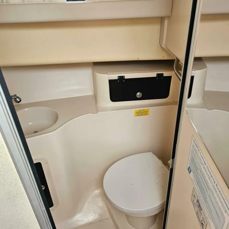 Slide: The Image of Grady-White 300 Marlin 2004 - 5256475