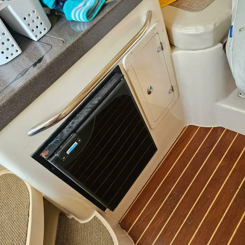 Slide: The Image of Grady-White 300 Marlin 2004 - 5256474