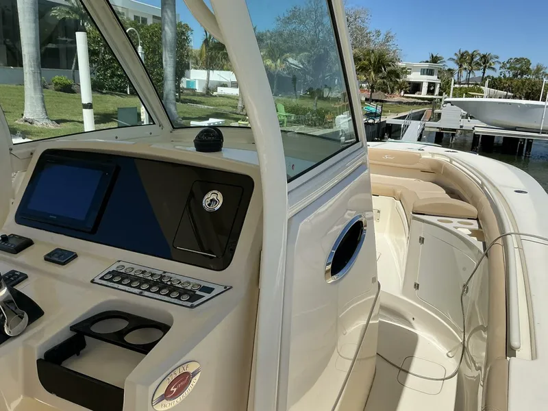 Slide: The Image of Scout 275 LXF 2019 - 5256508