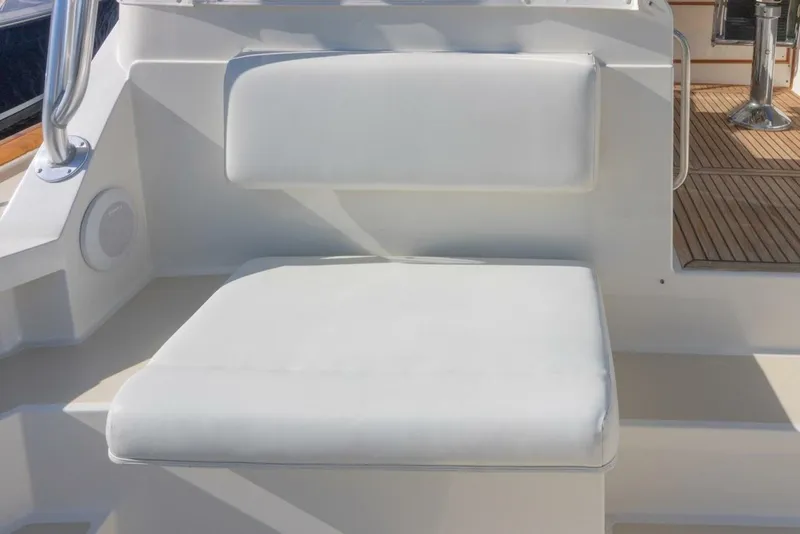 Slide: The Image of Grand Banks 38 Eastbay EX 1998 - 5273081