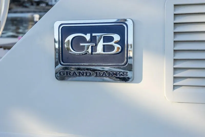 Slide: The Image of Grand Banks 38 Eastbay EX 1998 - 5273060