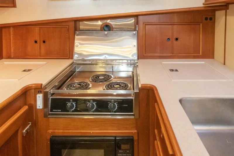 Slide: The Image of Grand Banks 38 Eastbay EX 1998 - 5273079