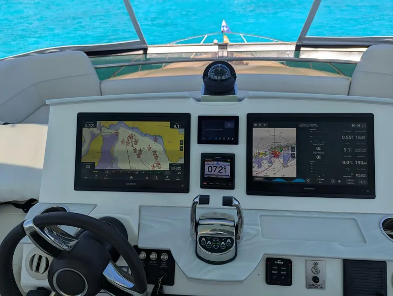 Slide: The Image of Tiara F53 2020 - 5257205