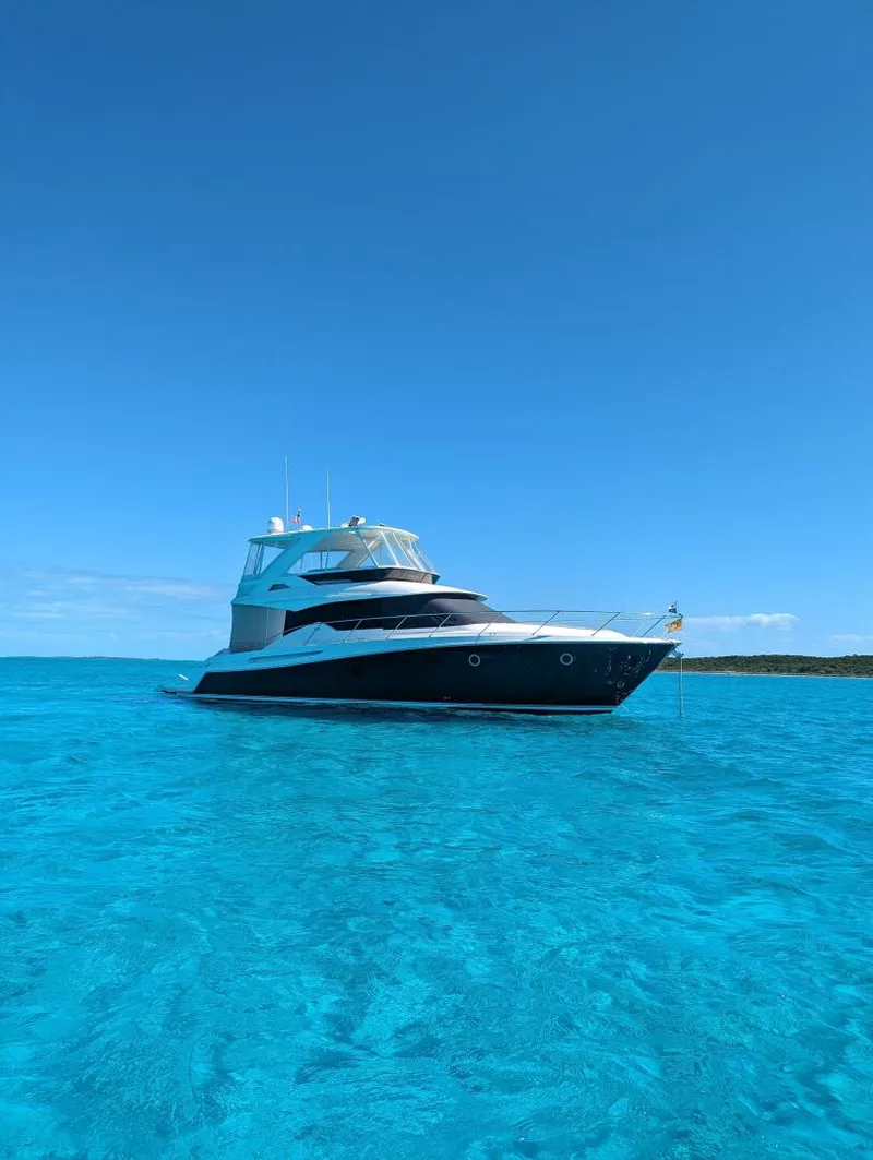 Slide: The Image of Tiara F53 2020 - 5257197