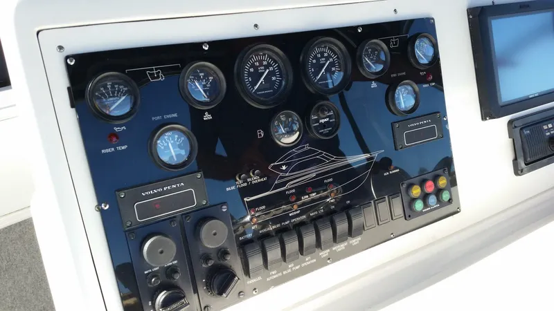 Slide: The Image of Bertram Convertible 2001 - 5281471