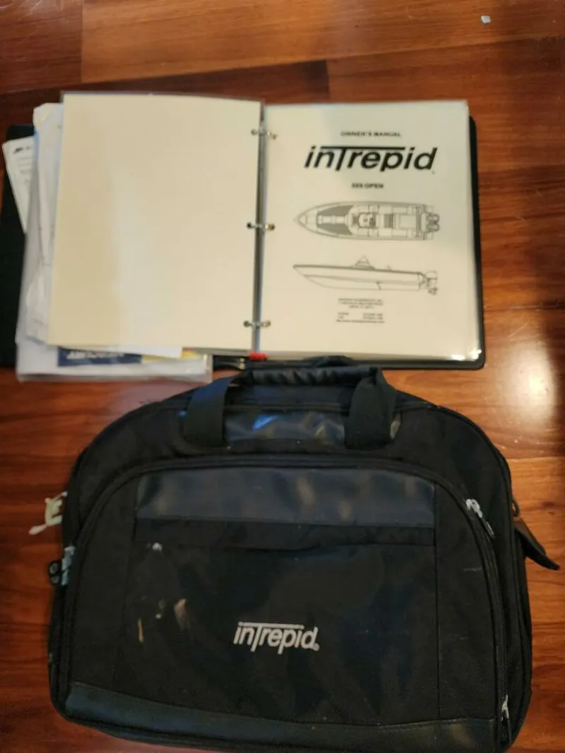 Slide: The Image of Intrepid 323 CC 2009 - 5258075