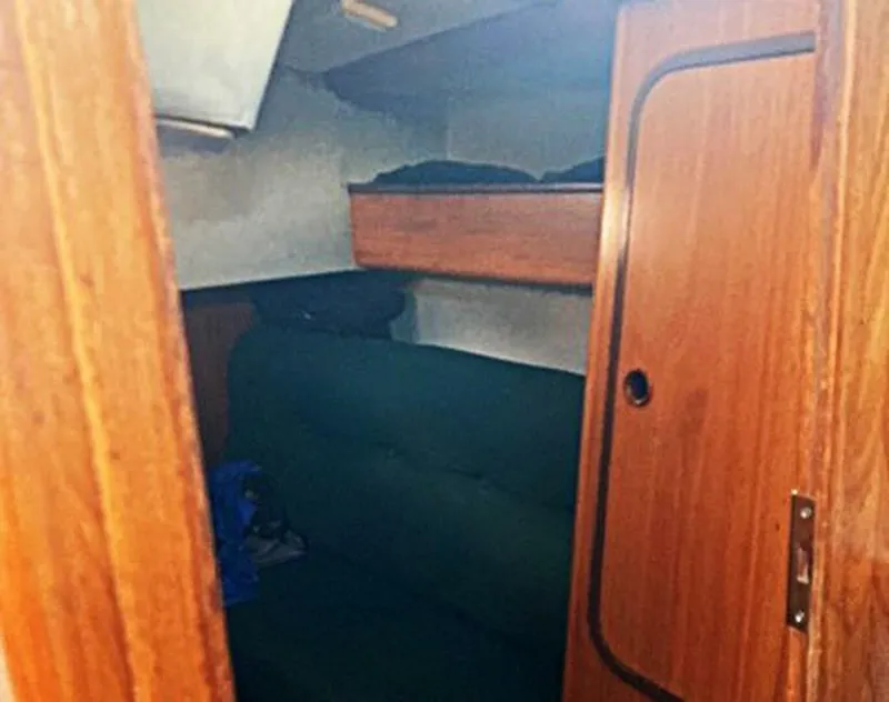 Slide: The Image of Gib'Sea 37 1989 - 5258292