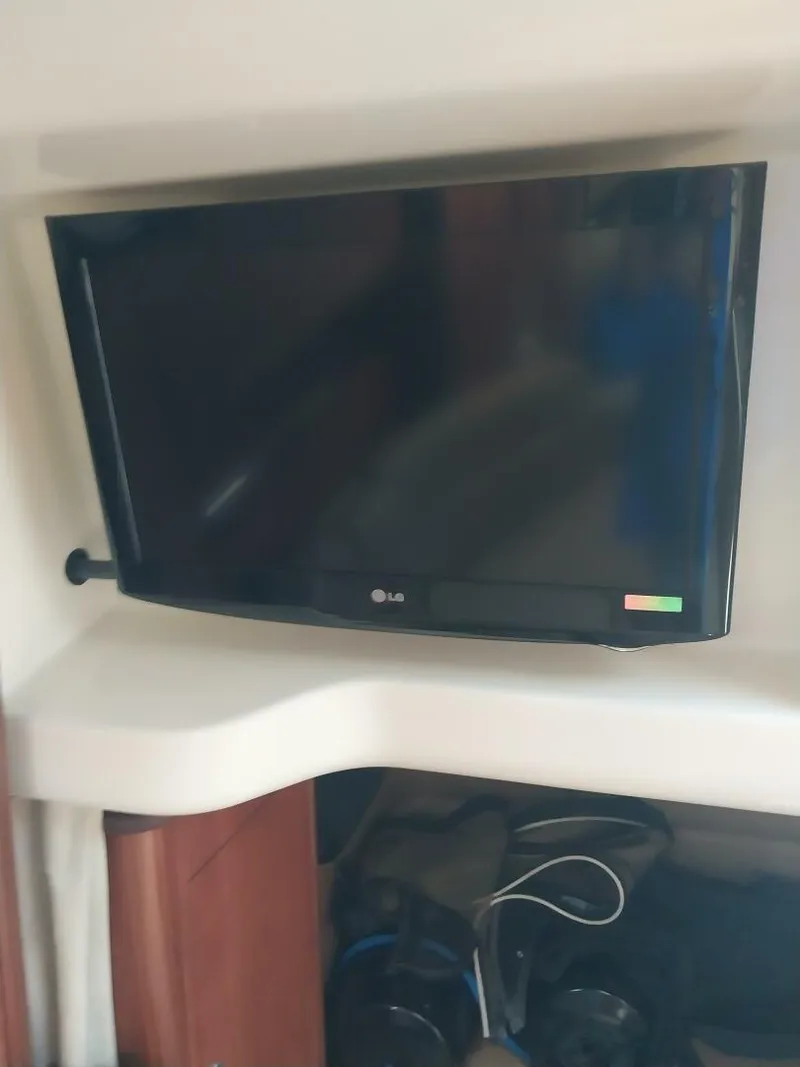 Slide: The Image of Monterey 340 Sport Yacht 2011 - 5258642