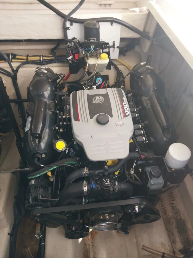 Slide: The Image of Monterey 340 Sport Yacht 2011 - 5258656