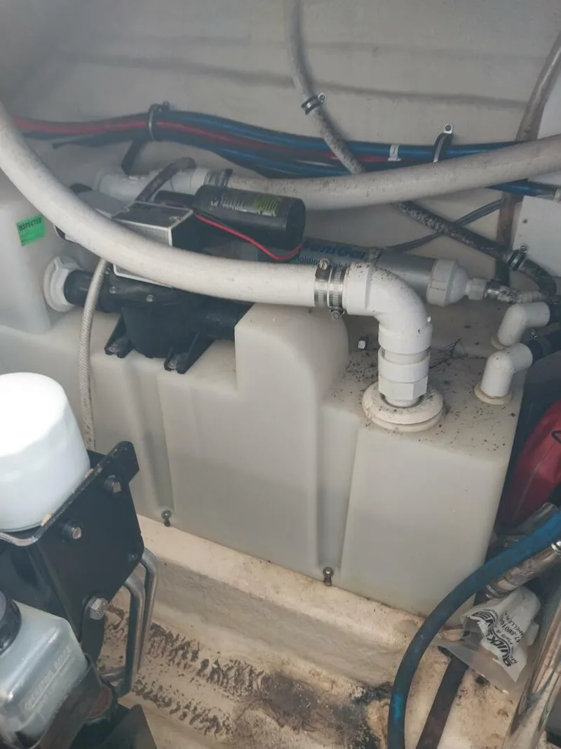 Slide: The Image of Monterey 340 Sport Yacht 2011 - 5258683