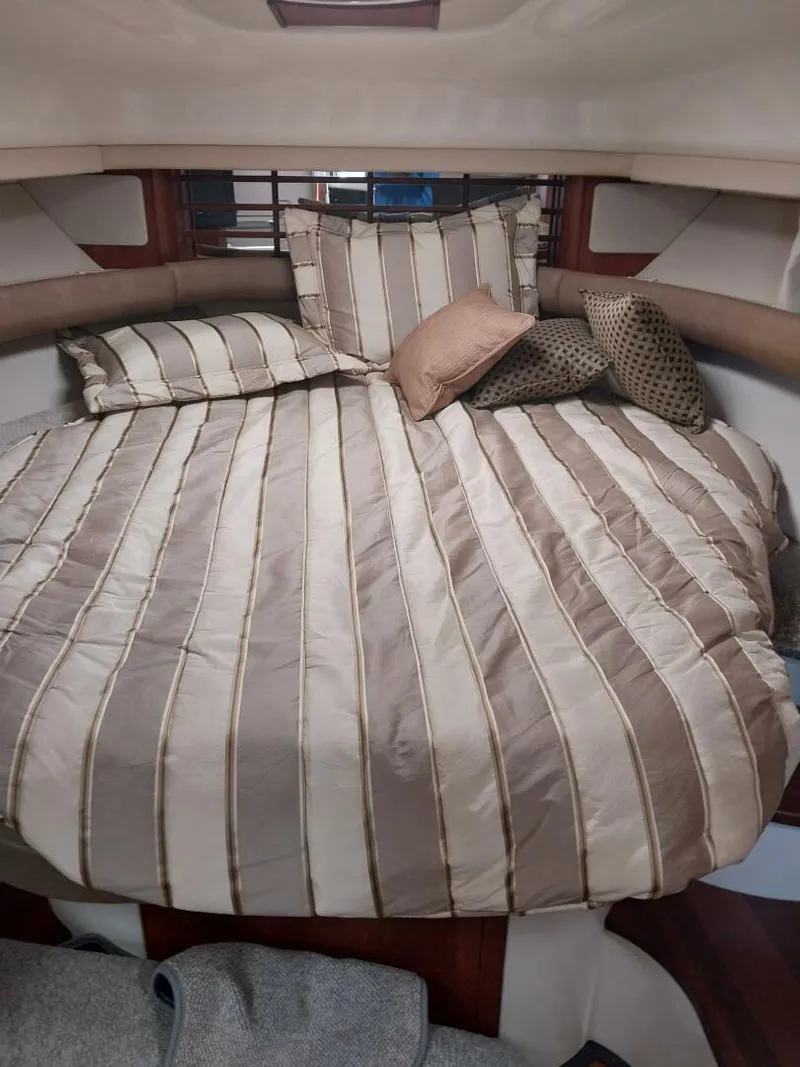 Slide: The Image of Monterey 340 Sport Yacht 2011 - 5258639