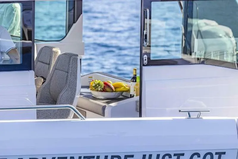 Slide: The Image of Axopar XC Cross Cabin 2025 - 5258588