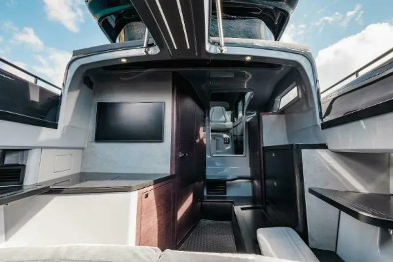 Slide: The Image of Brabus Shadow 1200 XC Cross Cabin 2025 - 5258670