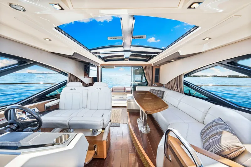 Slide: The Image of Sea Ray 510 Sundancer 2016 - 5821544