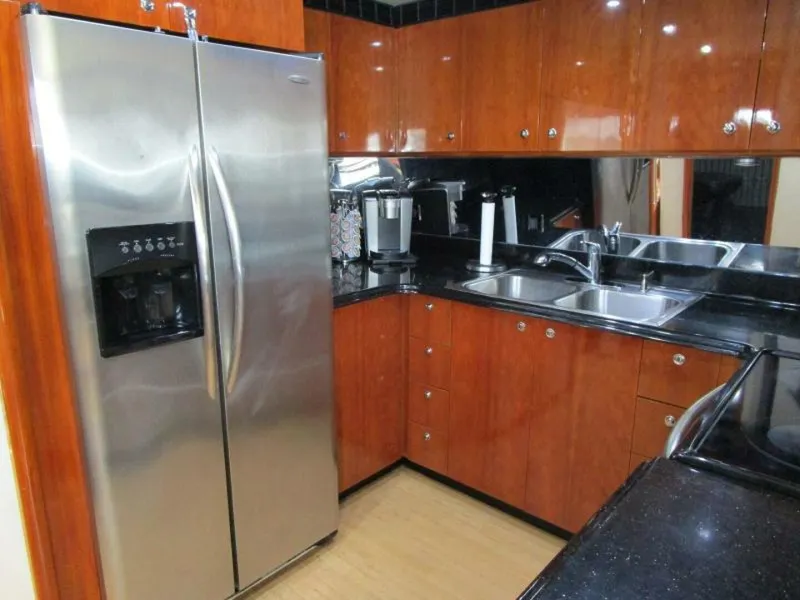 Slide: The Image of Galley Looking Aft     - 5259093