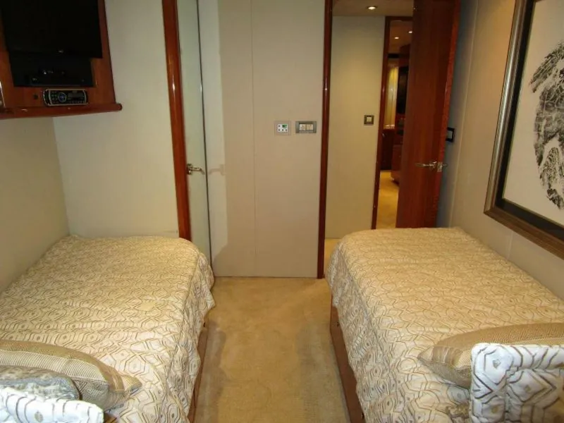 Slide: The Image of Starboard Twin Cabin   - 5259136