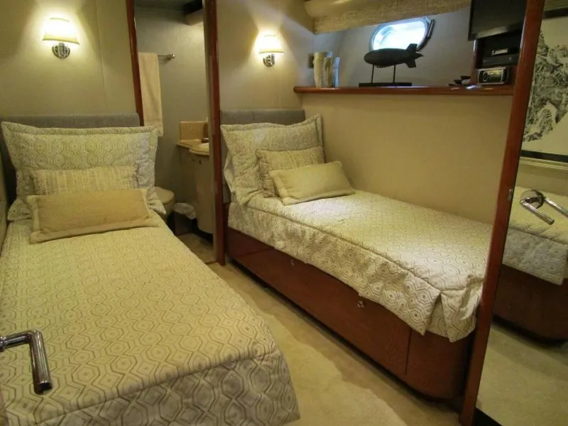 Slide: The Image of Starboard Twin Cabin    - 5259138