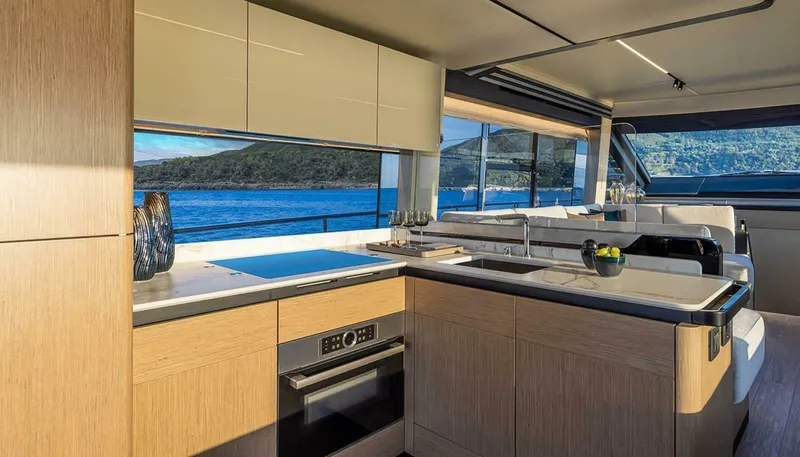 Slide: The Image of Absolute 60 Fly 2025 - 5264141