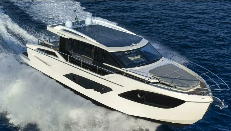 Slide: The Image of Absolute 48 Coupe 2025 - 5264206