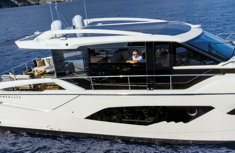 Slide: The Image of Absolute 48 Coupe 2025 - 5264205