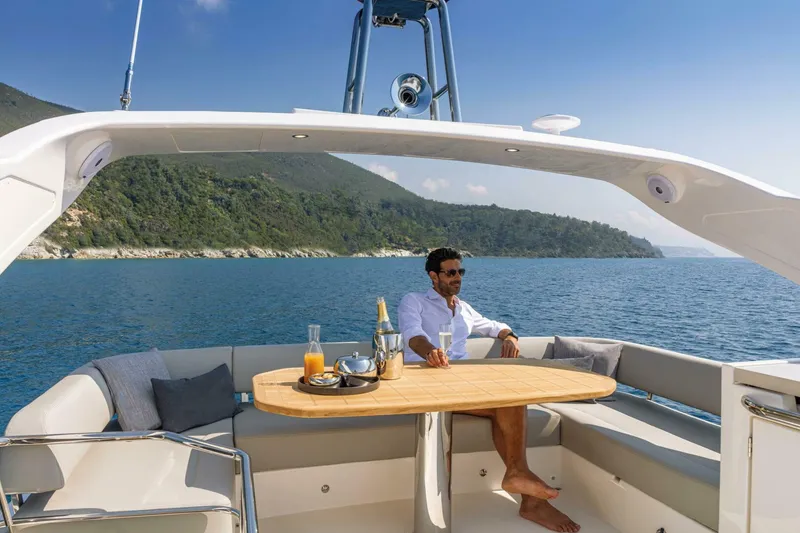 Slide: The Image of Absolute 47 Fly 2027 - 5264218