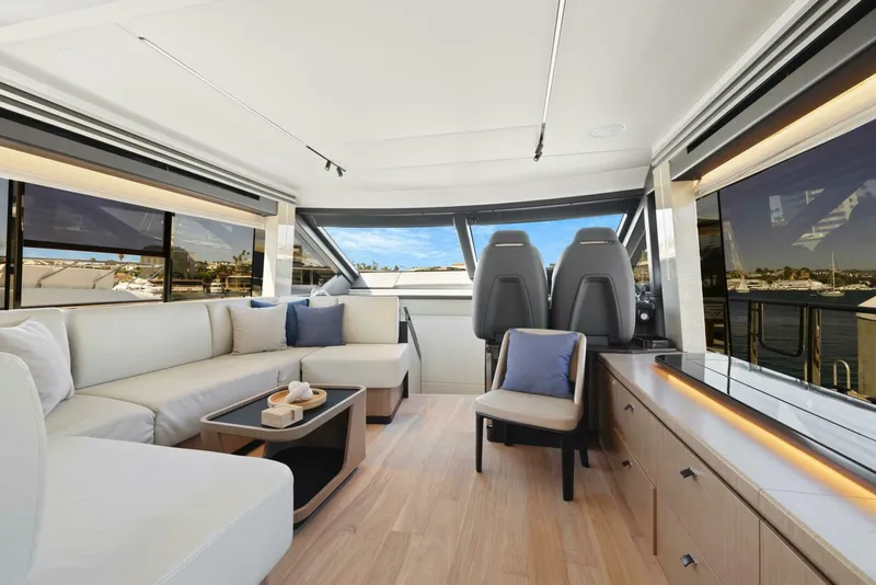 Slide: The Image of Absolute 60 Fly 2025 - 5264299