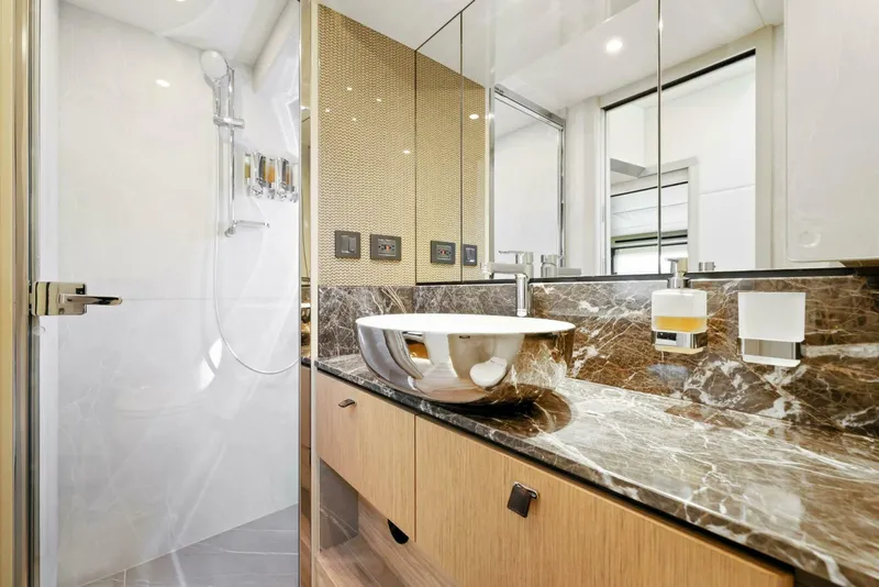 Slide: The Image of Absolute 60 Fly 2025 - 5264274