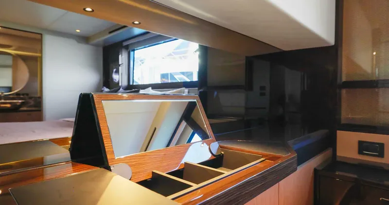 Slide: The Image of Absolute 60 Fly 2025 - 5264312