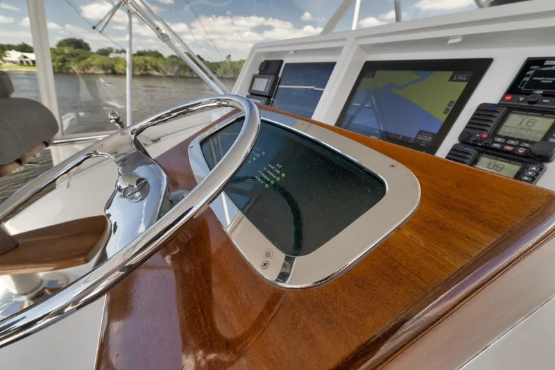 Slide: The Image of 2006 B&D 60 Custom Carolina- Helm - 5286498
