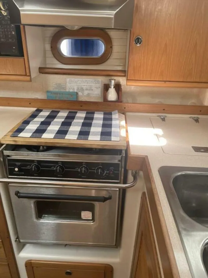 Slide: The Image of Catalina 47 2000 - 5264000