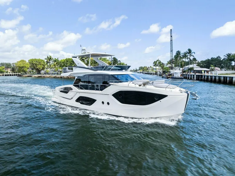 Slide: The Image of Absolute 52 Fly 2023 - 5262672