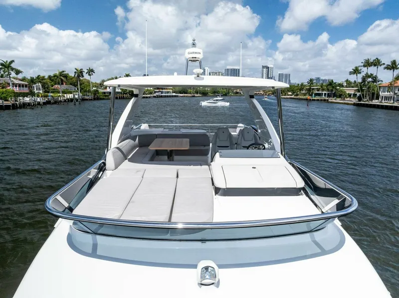 Slide: The Image of Absolute 52 Fly 2023 - 5262684