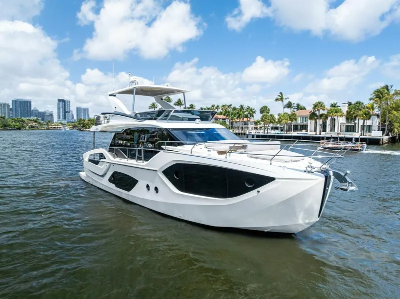 Slide: The Image of Absolute 52 Fly 2023 - 5262658