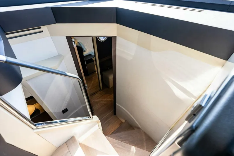 Slide: The Image of Absolute 52 Fly 2023 - 5262750