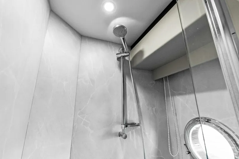 Slide: The Image of Absolute 52 Fly 2023 - 5262768