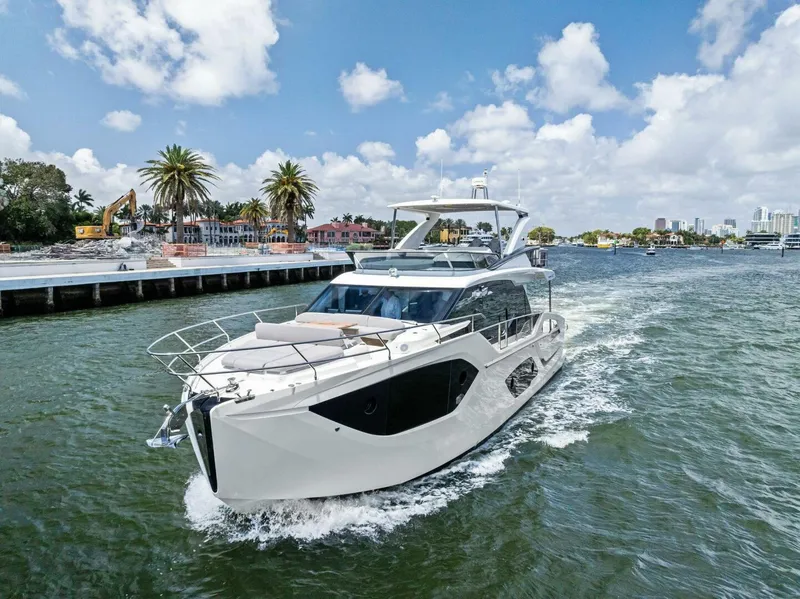 Slide: The Image of Absolute 52 Fly 2023 - 5262665