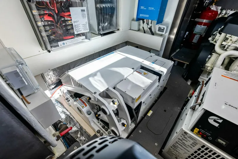 Slide: The Image of Absolute 52 Fly 2023 - 5262776